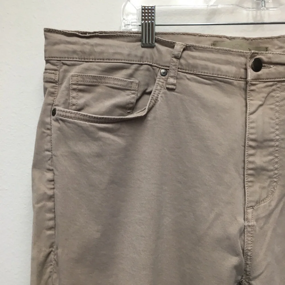 Joe’s Slim Straight Jeans Size 40W X 32L Tan Casual Stretch Denim